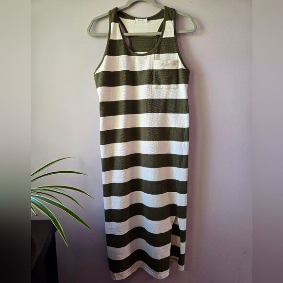 Unbranded Dresses & Skirts - MOD REF Olive Green Striped Racerback Maxi Dress with Pocket - Size M